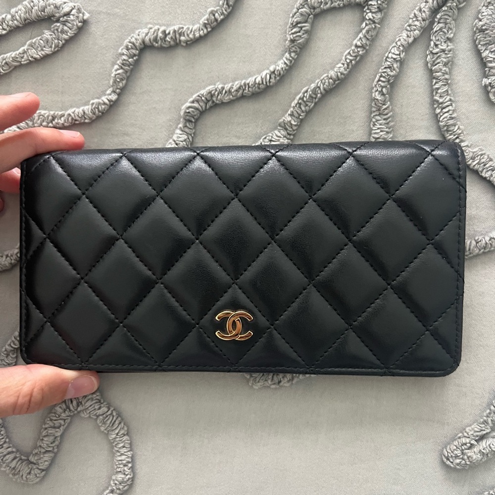 Chanel wallet